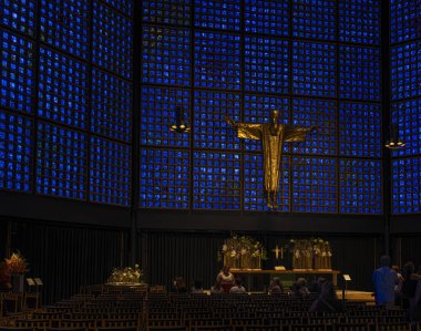 Altar, Kayzer Wilhelm Anıt Kilisesi 'nin yeni binasında, Berlin, Almanya