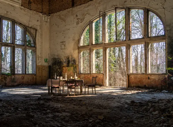 Eski Alp Evi 'nde iç tasarım, tarihi sanatoryum, Beelitz, Brandenburg, Almanya