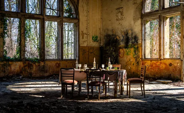 Eski Alp Evi 'nde iç tasarım, tarihi sanatoryum, Beelitz, Brandenburg, Almanya