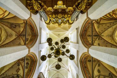 Almanya 'nın Mecklenburg-Batı Pomerania kentindeki eski Stralsund kasabasındaki St. Mary Kilisesi' nin iç çekimleri.