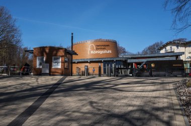 Knigsstuhl Ulusal Park Merkezi ile yeni inşa edilen Skywalk ve müzesi, Regensburg, Mecklenburg-Vorpommern, Almanya