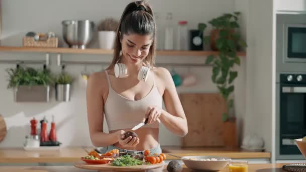 Video Fitness Woman Making Healthy Poke Bowl Kitchen Home — Stockvideo