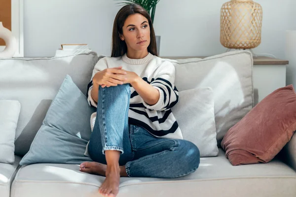 Shot Depressed Young Woman Thinking Her Problems While Sitting Sofa — Stock Photo, Image