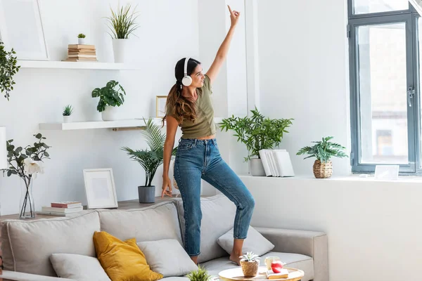 Shot Motivated Happy Woman Singing Dancing Couch While Listening Music — Stock Photo, Image