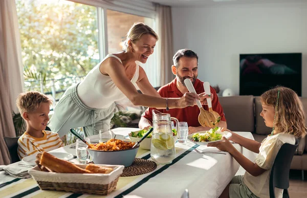 Shot Beautiful Kind Family Talking While Eating Together Kitchen Home — Stock Photo, Image