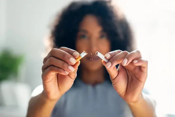 Close Woman Breaking Cigarette Pieces Quit Smoking Concept — Stock Photo, Image