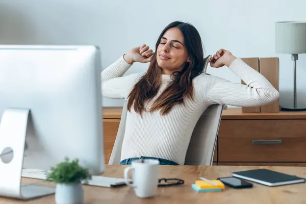 Shot Tired Businesswoman Stretching Body Relaxing While Working Computer Office — Stock Photo, Image
