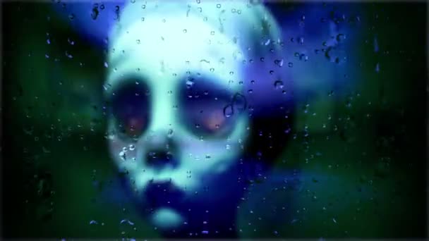 Chica Fantasma Contra Gotas Lluvia Superficie Ventana — Vídeo de stock