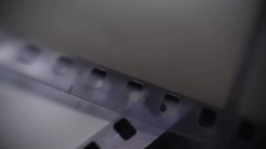 Analog siyah beyaz film liderine yakın çekim