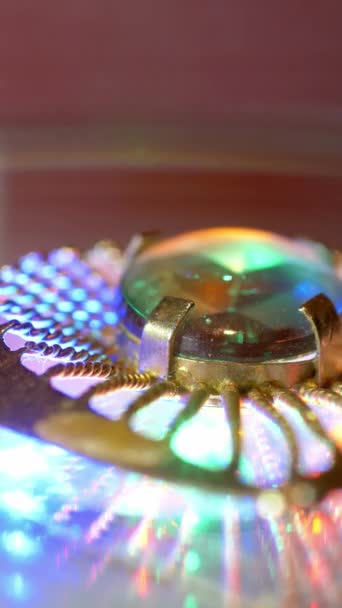 Prachtige Luxe Gouden Ring Met Diamanten Juwelen Verticale Video — Stockvideo