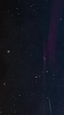Yıldızlı ve Galaksili Uzay Evreni dikey video ile hareket ediyor