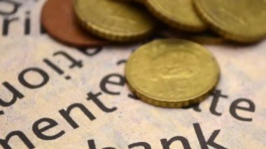 Banka metin arkaplan kulesi görüntüsü üzerindeki para