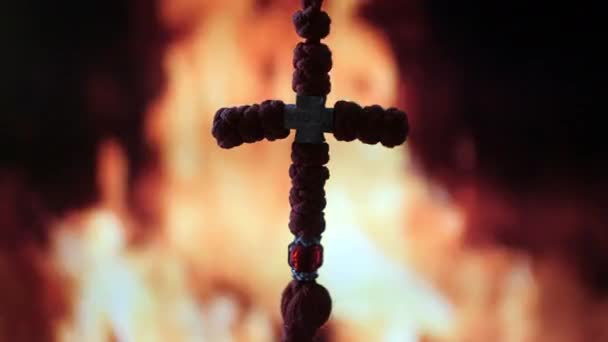 火炎に対するイエスの十字架 — ストック動画