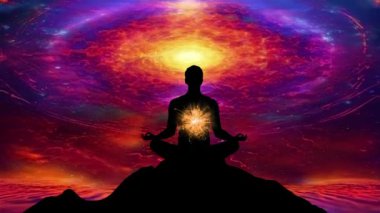 Yoga meditasyonundaki insan silueti, enerji arka planına karşı Hindu çakralarını vurguluyor