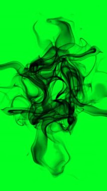 Yeşil Ekrandaki Siyah Duman dikey videosu