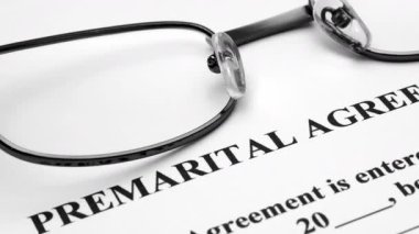 Evlilik öncesi anlaşmanın kapanışı.