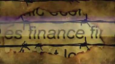 Grunge arka planında dikenli tele karşı finans metni