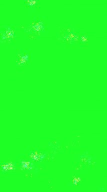 Parlayan enerji desenleri yeşil ekran dikey videosunda canlı bir şekilde ortaya çıkar ve titreşir.