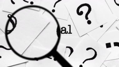 Soru İşaretleri ve Sözcükler Arasındaki Hedefi Arayan Büyüteç