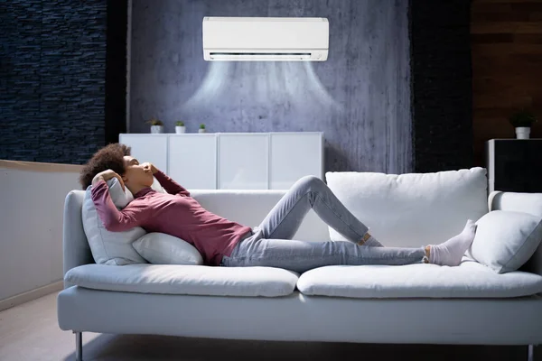 Evdeki Oturma Odasında Klima Var Cool Teknolojisi — Stok fotoğraf