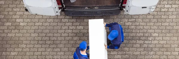 家具輸送トラックサービス 配信を解除する動き Van — ストック写真