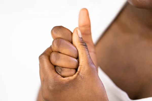 Ruka Knuckle Finger Joint Crack Lusknutí Prsty — Stock fotografie