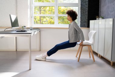 Triceps Dip Ofis Masa Sandalyesi Egzersizi