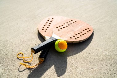 Eğlence Kumsalı Spor Nesnesi. Kum Tenisi Dinlenme Ekipmanı