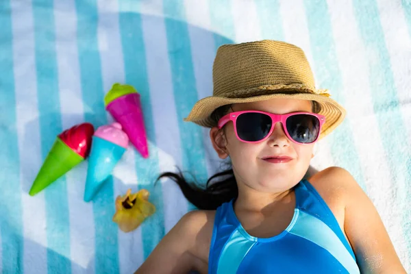 Kind Sonnenbrille Strand Freien — Stockfoto
