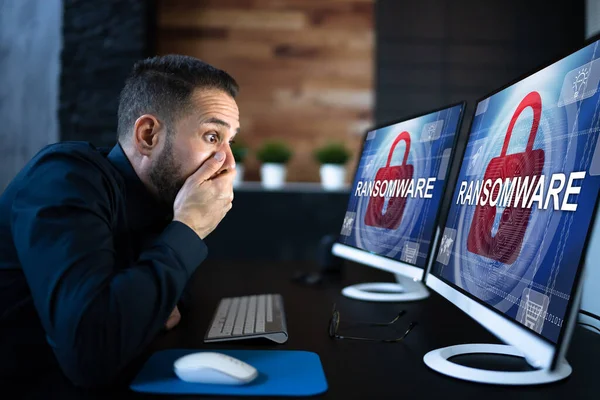 Ransomware恶意软件网络攻击商业计算机 — 图库照片