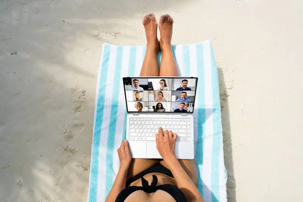 Videoconferencia Webinar Call Trabajando Desde Playa — Foto de Stock