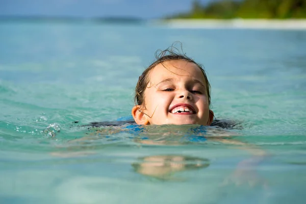 Happy Kid Learning Swimming Swimming Disc Ring Water Child Beach — Stock Photo, Image