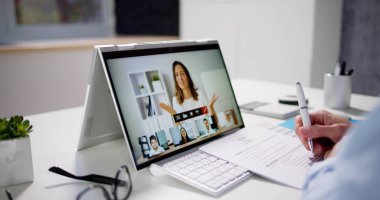 Çevrimiçi Görüntü Konferansı Kullanılarak Sanal İş Görüşmesi Webcast