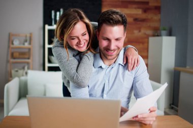 Bilgisayarda Vergi ve Bütçeyi Kutla