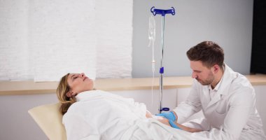 Vitamin terapisi IV Drip Infüzyon İnsan Kanında