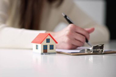 Property Management. House Lease And Ownership Deed