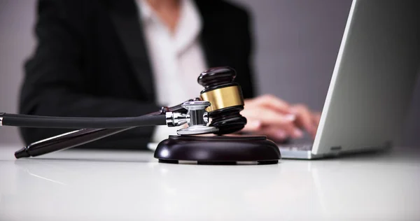 Legal Court Technology Law Trial Tech Laptop — Stock Photo, Image