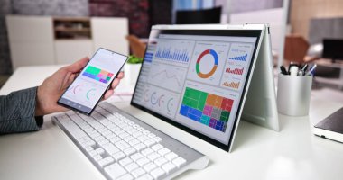 İş Dizüstü bilgisayarında KPI Veri Analizi