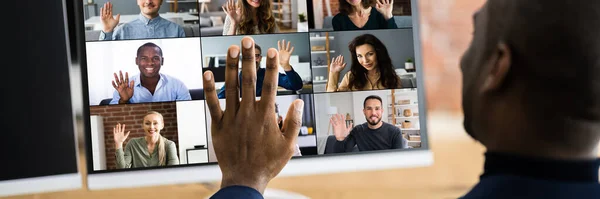 オンラインビデオ会議デスクトップ上の仕事のウェビナー — ストック写真