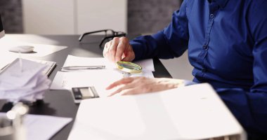 Vergi Denetleme Kurumu. Denetçi Borç Dolandırıcılığı Denetimi Yapıyor