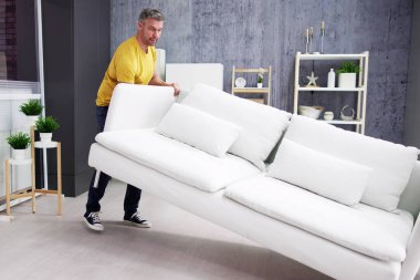 Yeni Mobilya Mobilyaları. Koltukla Bekleme