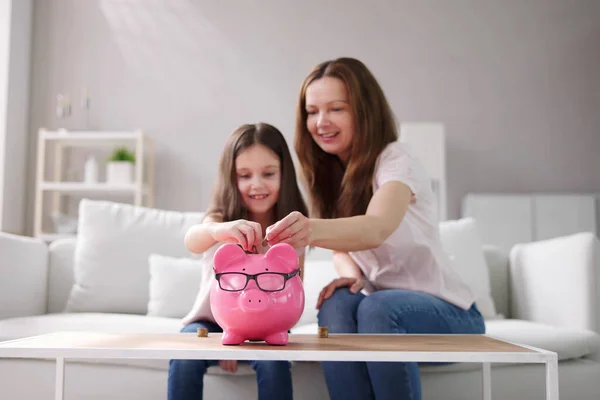 Mother Child Saving Money Piggy Bank — Stock Photo, Image