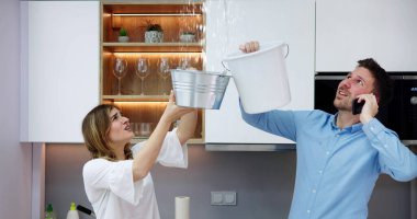 Acil Durum Sızıntısı Su Sızıntısı veya Tavandan Sel