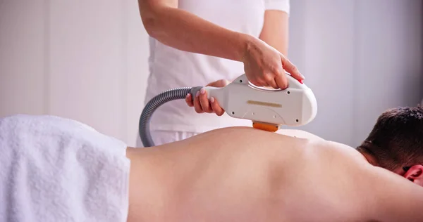 Hårborttagning Kosmetologi Förfarande Från Terapeut Kosmetiska Skönhet Spa Kliniken — Stockfoto