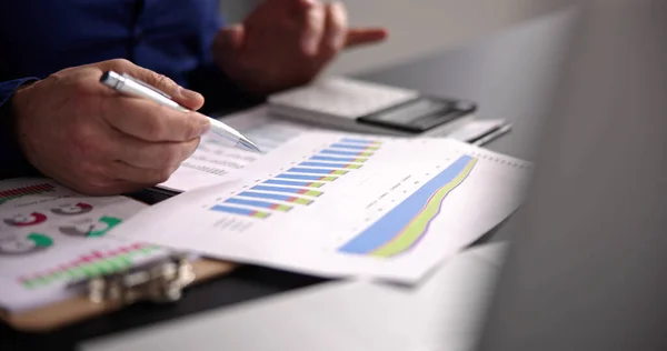 Business Accountant Using Finance Chart Document Calculator — ストック写真