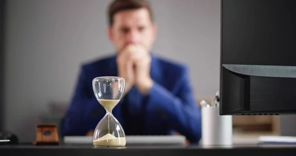Late Invoice Billing Deadline Hourglass Desk — Stock Photo, Image
