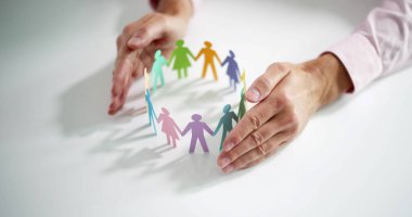 İş yerindeki çeşitlilik ve mahremiyet. LGBT Liderliği ve Sigortası