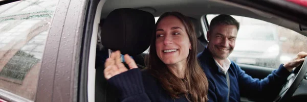 Carpool Ride Share Car Service App Люди Внутри — стоковое фото