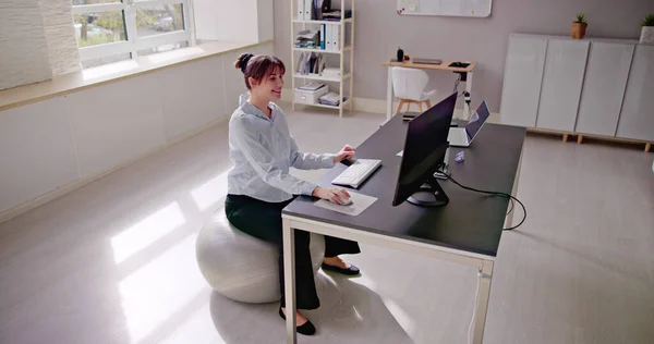 Pregnant Woman Office Desk Posture Pregnancy — Stock Photo, Image
