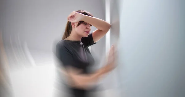 Dizzy Woman Balance Loss Vertigo Disorder — Stock Photo, Image